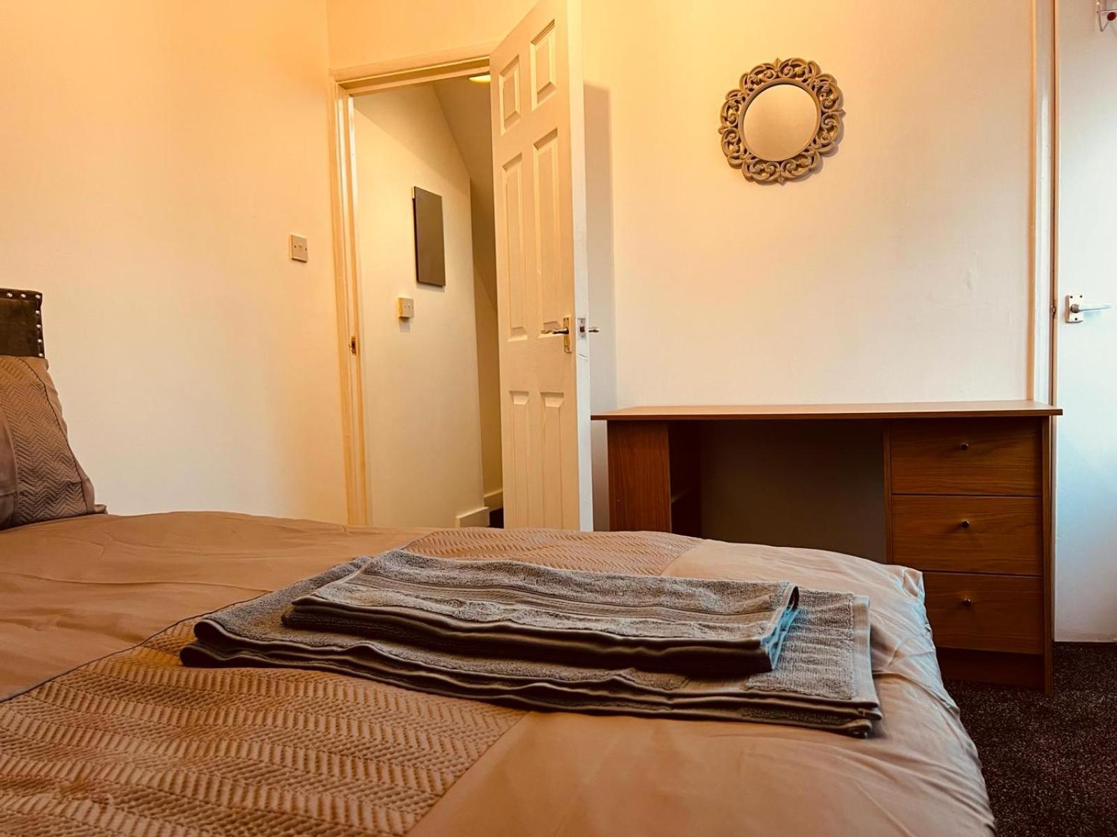 Holiday House Near Football Ground ノッティンガム エクステリア 写真
